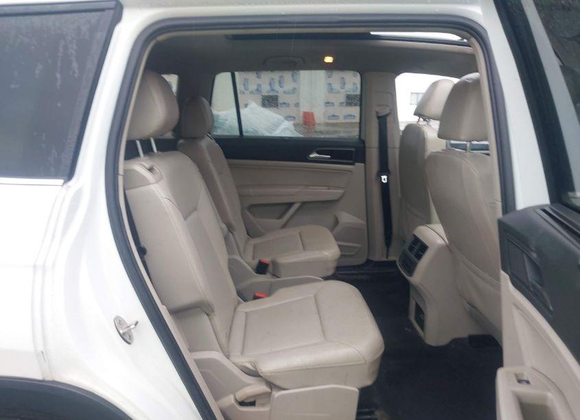 Photo 8 of 2018 Volkswagen Atlas 3.6L V6 SEL (VIN 1V2MR2CA3JC543929)