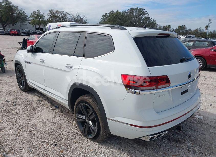 Photo 3 of 2021 Volkswagen Atlas 3.6L V6 SE W/TECHNOLOGY R-LINE (VIN 1V2MR2CA3MC582315)
