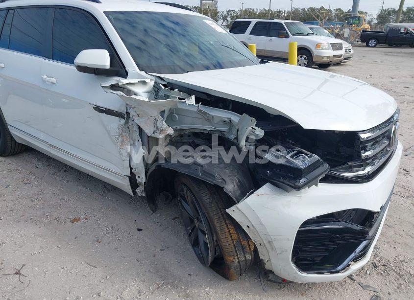 Photo 6 of 2021 Volkswagen Atlas 3.6L V6 SE W/TECHNOLOGY R-LINE (VIN 1V2MR2CA3MC582315)