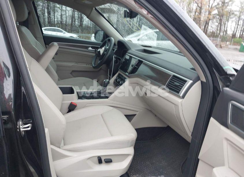 Photo 5 of 2019 Volkswagen Atlas 3.6L V6 SEL (VIN 1V2MR2CA4KC592087)