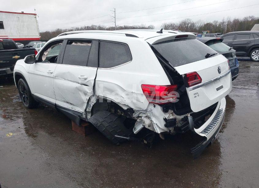 Photo 3 of 2019 Volkswagen Atlas 3.6L V6 SEL (VIN 1V2MR2CA6KC560452)