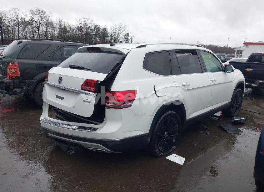 Photo 4 of 2019 Volkswagen Atlas 3.6L V6 SEL (VIN 1V2MR2CA6KC560452)