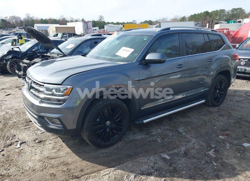 Photo 2 of 2019 Volkswagen Atlas 3.6L V6 SEL (VIN 1V2MR2CA7KC556958)