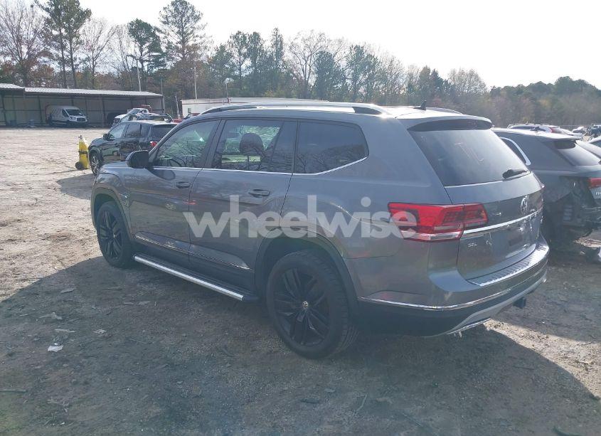 Photo 3 of 2019 Volkswagen Atlas 3.6L V6 SEL (VIN 1V2MR2CA7KC556958)