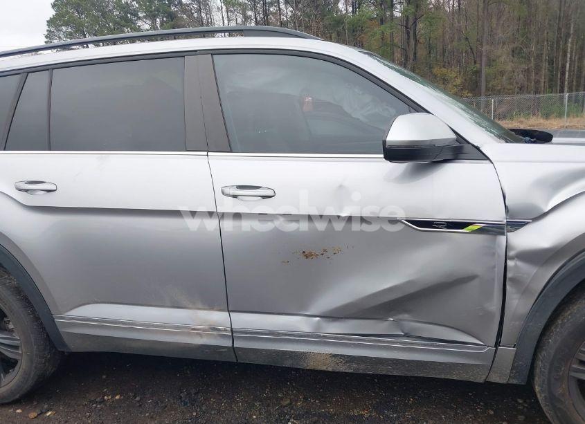 Photo 14 of 2021 Volkswagen Atlas 3.6L V6 SE W/TECHNOLOGY R-LINE (VIN 1V2MR2CA9MC506811)