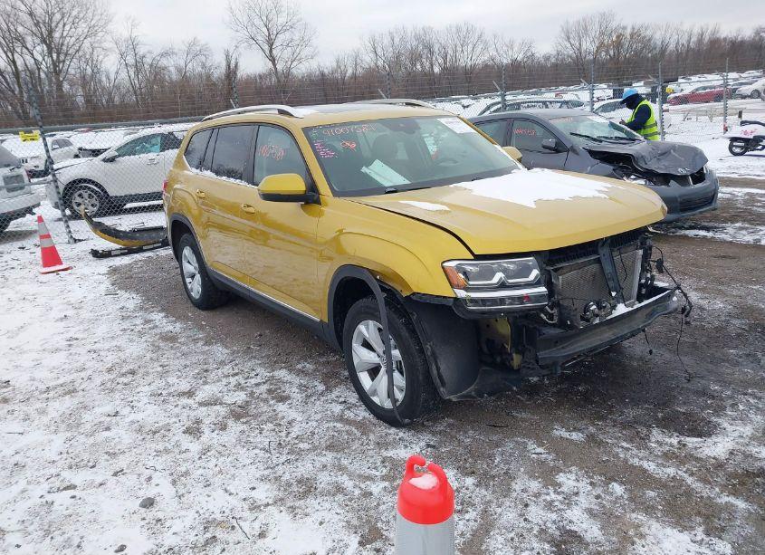 2018 Volkswagen Atlas 3.6L V6 SEL (VIN 1V2MR2CAXJC529929) main photo