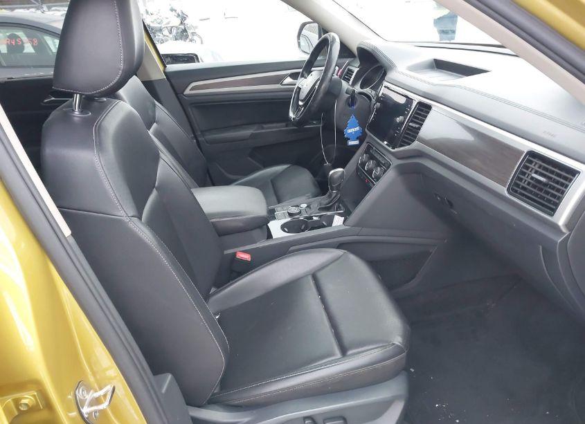 Photo 5 of 2018 Volkswagen Atlas 3.6L V6 SEL (VIN 1V2MR2CAXJC529929)