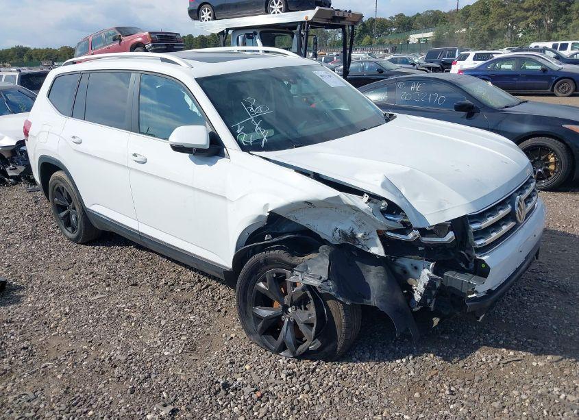 2018 Volkswagen Atlas 3.6L V6 SEL (VIN 1V2MR2CAXJC581738) main photo