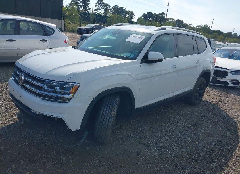 Photo 2 of 2018 Volkswagen Atlas 3.6L V6 SEL (VIN 1V2MR2CAXJC581738)