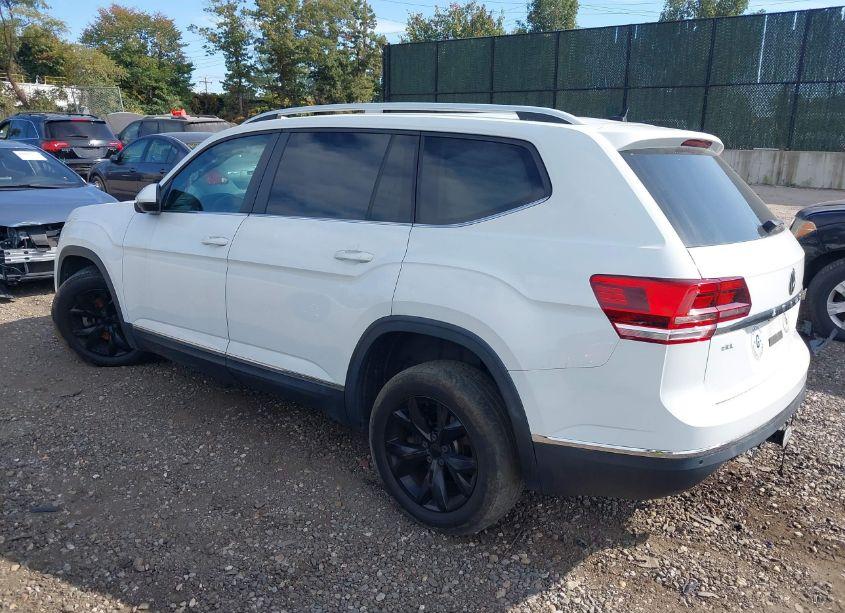 Photo 3 of 2018 Volkswagen Atlas 3.6L V6 SEL (VIN 1V2MR2CAXJC581738)