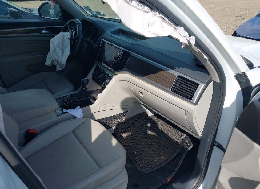 Photo 5 of 2018 Volkswagen Atlas 3.6L V6 SEL (VIN 1V2MR2CAXJC581738)