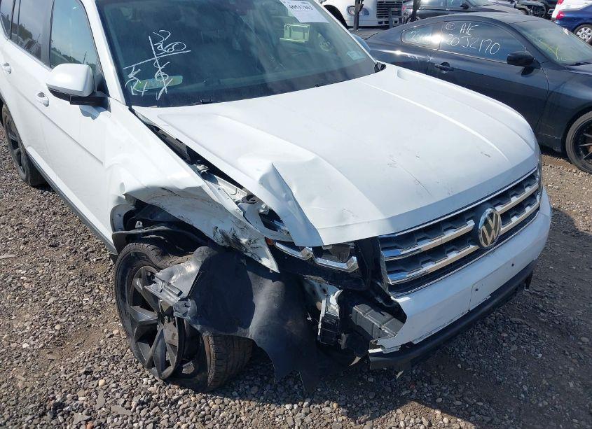 Photo 6 of 2018 Volkswagen Atlas 3.6L V6 SEL (VIN 1V2MR2CAXJC581738)