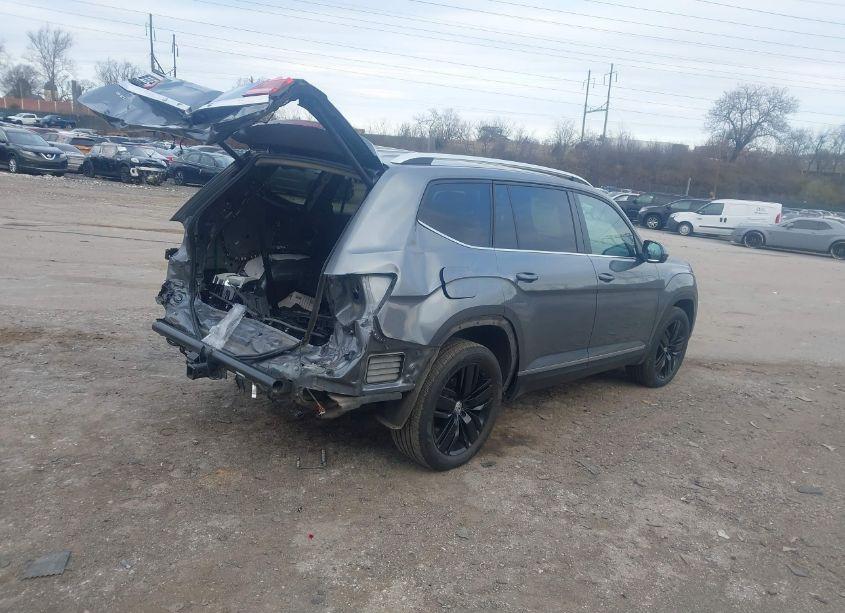 Photo 4 of 2019 Volkswagen Atlas 3.6L V6 SEL (VIN 1V2MR2CAXKC592840)