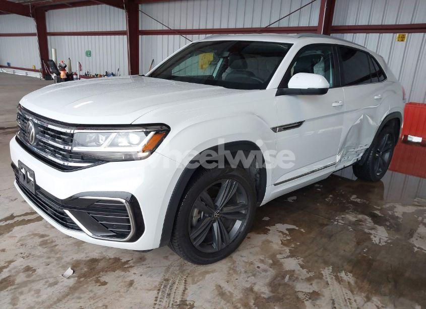 Photo 2 of 2021 Volkswagen Atlas CROSS SPORT 3.6L V6 SE W/TECHNOLOGY R-LINE (VIN 1V2NE2CA4MC201281)