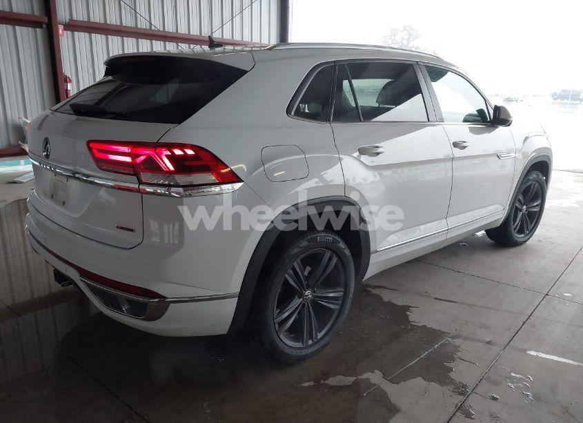 Photo 4 of 2021 Volkswagen Atlas CROSS SPORT 3.6L V6 SE W/TECHNOLOGY R-LINE (VIN 1V2NE2CA4MC201281)