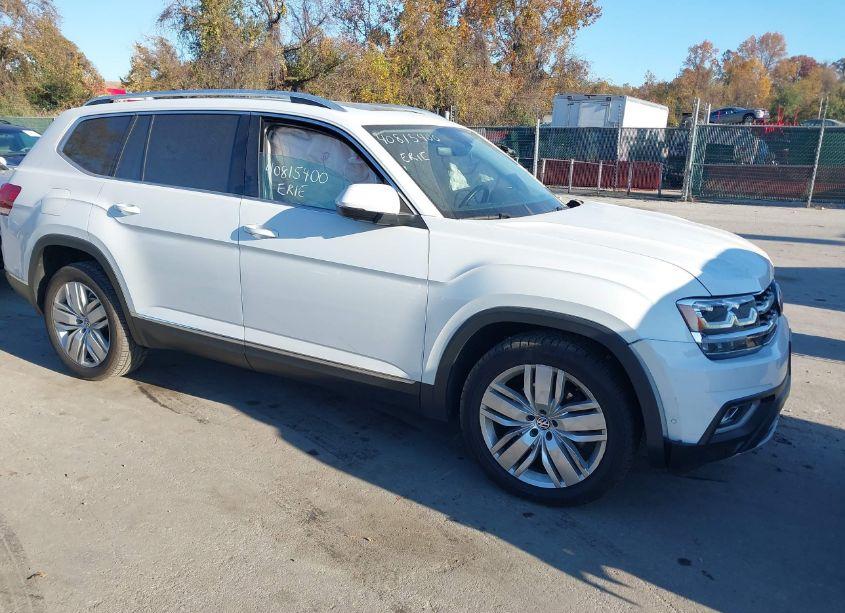 2018 Volkswagen Atlas 3.6L V6 SEL PREMIUM (VIN 1V2NR2CA0JC508253) main photo