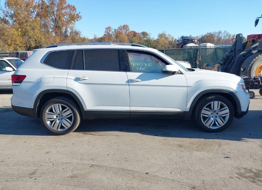 Photo 13 of 2018 Volkswagen Atlas 3.6L V6 SEL PREMIUM (VIN 1V2NR2CA0JC508253)