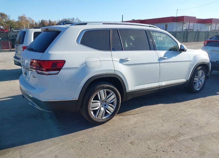 Photo 4 of 2018 Volkswagen Atlas 3.6L V6 SEL PREMIUM (VIN 1V2NR2CA0JC508253)