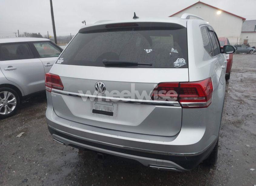 Photo 16 of 2018 Volkswagen Atlas 3.6L V6 SEL PREMIUM (VIN 1V2NR2CA0JC548803)