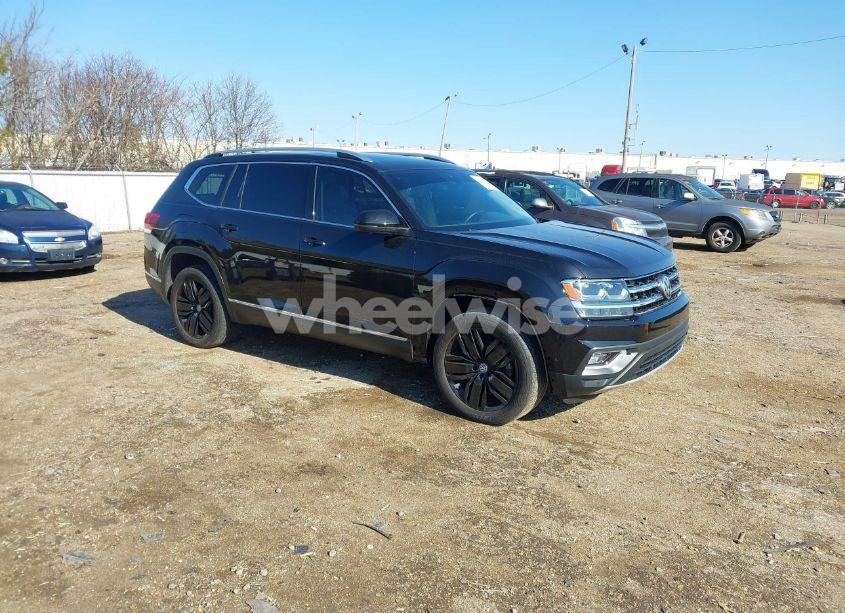 2018 Volkswagen Atlas 3.6L V6 SEL PREMIUM (VIN 1V2NR2CA0JC589853) main photo