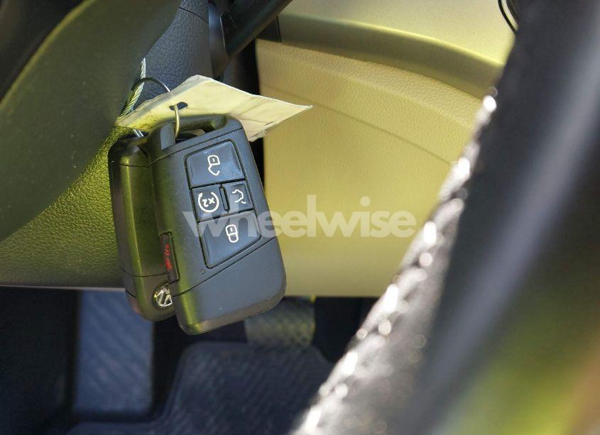 Photo 11 of 2018 Volkswagen Atlas 3.6L V6 SEL PREMIUM (VIN 1V2NR2CA0JC589853)