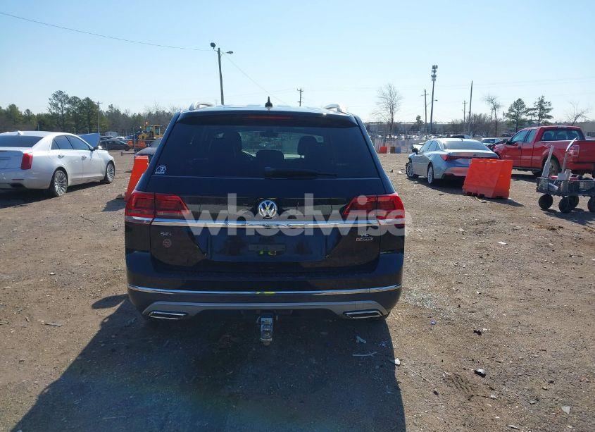 Photo 16 of 2018 Volkswagen Atlas 3.6L V6 SEL PREMIUM (VIN 1V2NR2CA0JC589853)