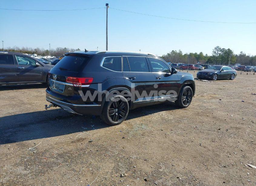 Photo 4 of 2018 Volkswagen Atlas 3.6L V6 SEL PREMIUM (VIN 1V2NR2CA0JC589853)