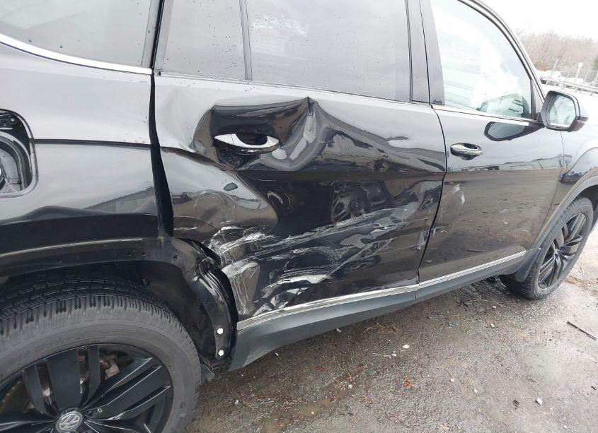 Photo 17 of 2019 Volkswagen Atlas 3.6L V6 SEL PREMIUM (VIN 1V2NR2CA0KC545238)