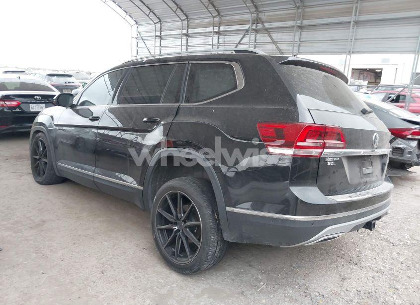 Photo 3 of 2019 Volkswagen Atlas 3.6L V6 SEL PREMIUM (VIN 1V2NR2CA1KC621596)