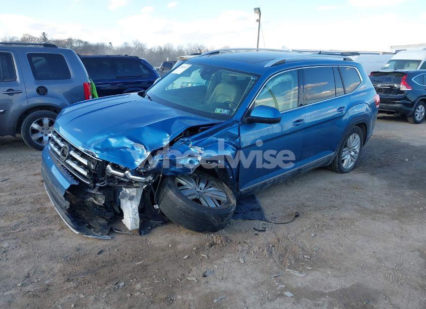 Photo 2 of 2019 Volkswagen Atlas 3.6L V6 SEL PREMIUM (VIN 1V2NR2CA2KC501886)