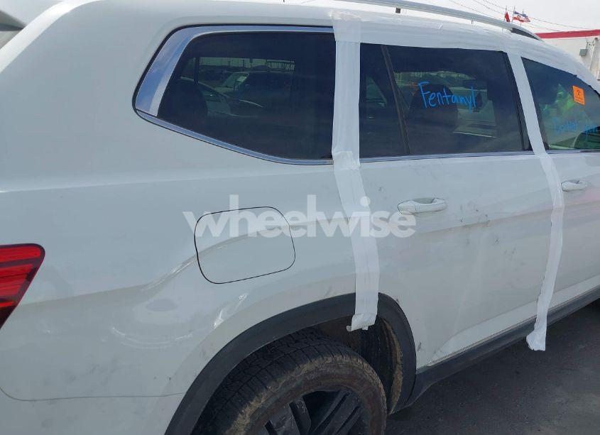 Photo 6 of 2019 Volkswagen Atlas 3.6L V6 SEL PREMIUM (VIN 1V2NR2CA2KC530661)