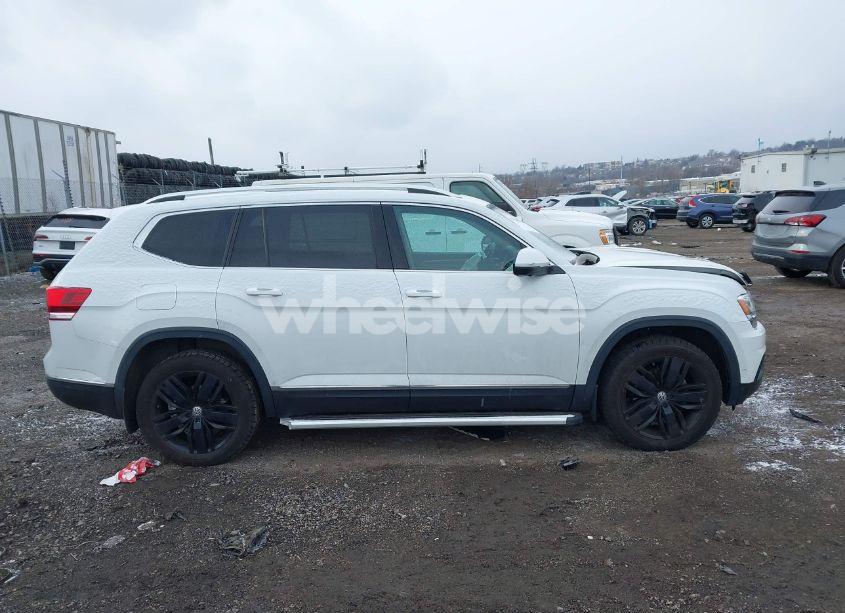 Photo 13 of 2019 Volkswagen Atlas 3.6L V6 SEL PREMIUM (VIN 1V2NR2CA2KC624152)