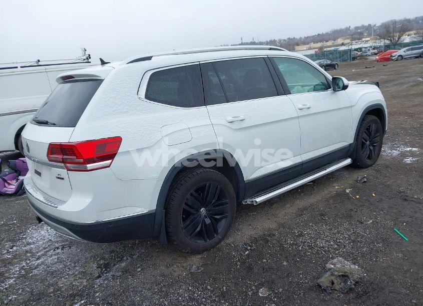 Photo 4 of 2019 Volkswagen Atlas 3.6L V6 SEL PREMIUM (VIN 1V2NR2CA2KC624152)