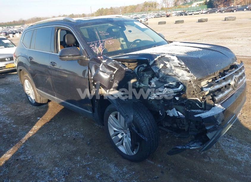 2019 Volkswagen Atlas 3.6L V6 SEL PREMIUM (VIN 1V2NR2CA4KC530029) main photo