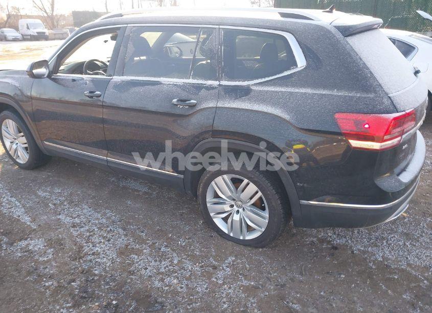 Photo 3 of 2019 Volkswagen Atlas 3.6L V6 SEL PREMIUM (VIN 1V2NR2CA4KC530029)