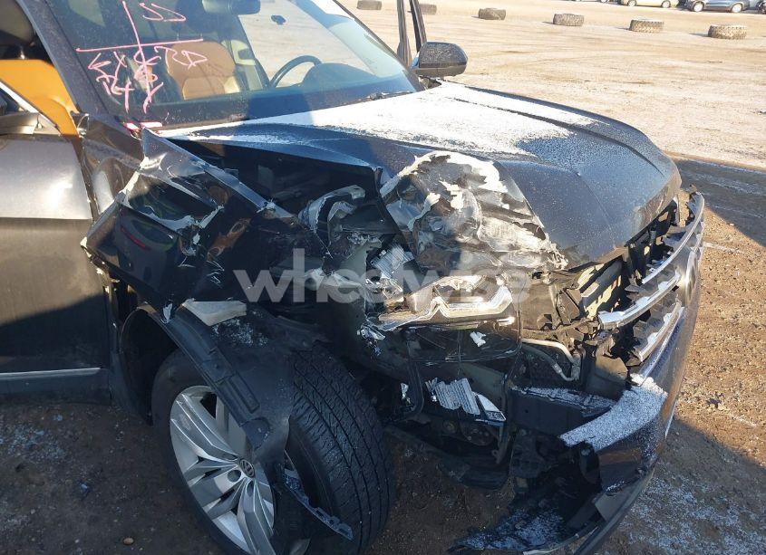 Photo 6 of 2019 Volkswagen Atlas 3.6L V6 SEL PREMIUM (VIN 1V2NR2CA4KC530029)