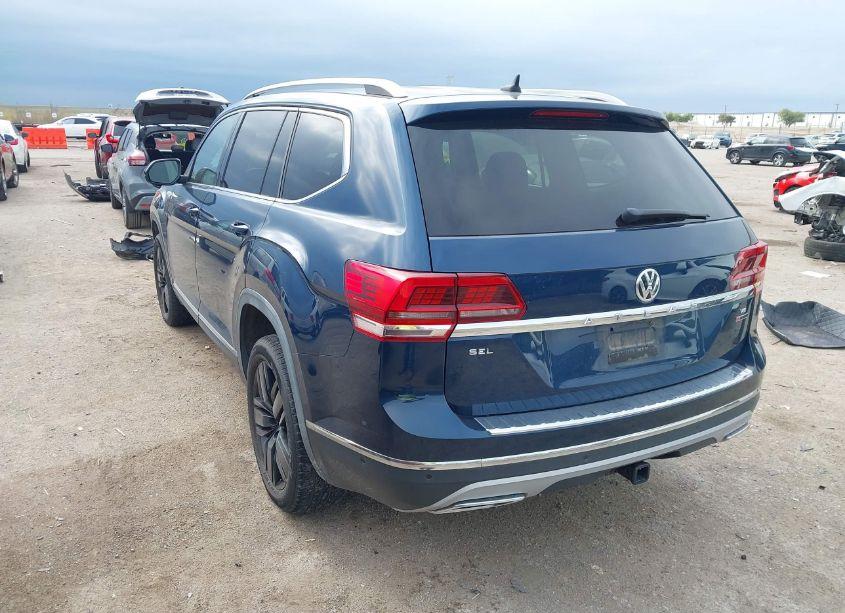 Photo 3 of 2019 Volkswagen Atlas 3.6L V6 SEL PREMIUM (VIN 1V2NR2CA5KC604042)