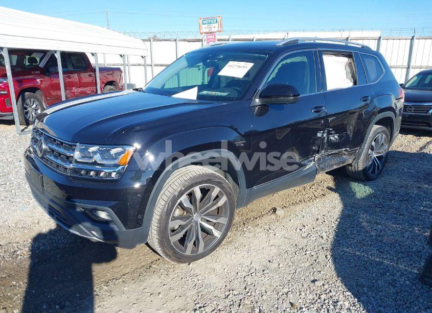 Photo 2 of 2019 Volkswagen Atlas 3.6L V6 SEL PREMIUM (VIN 1V2NR2CA6KC560889)