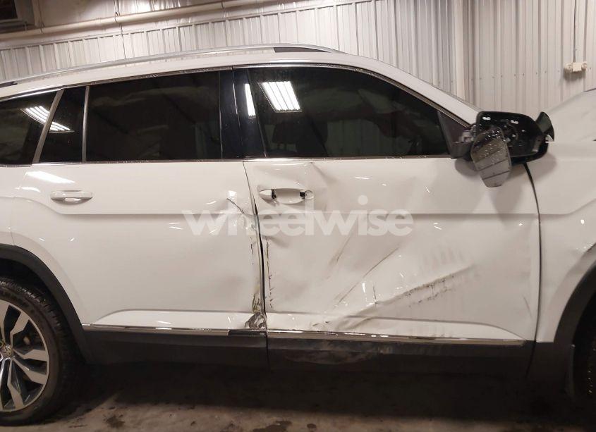 Photo 14 of 2019 Volkswagen Atlas 3.6L V6 SEL PREMIUM (VIN 1V2NR2CA6KC609119)