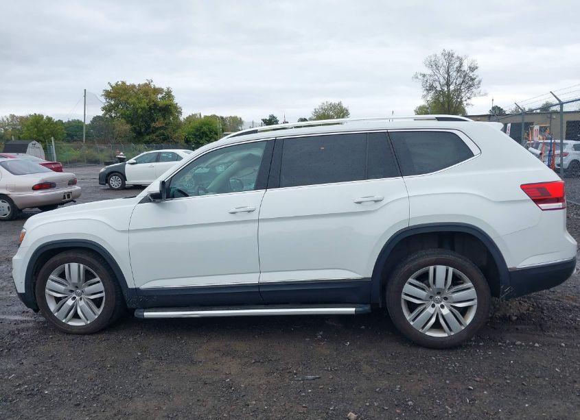 Photo 14 of 2018 Volkswagen Atlas 3.6L V6 SEL PREMIUM (VIN 1V2NR2CA7JC534185)