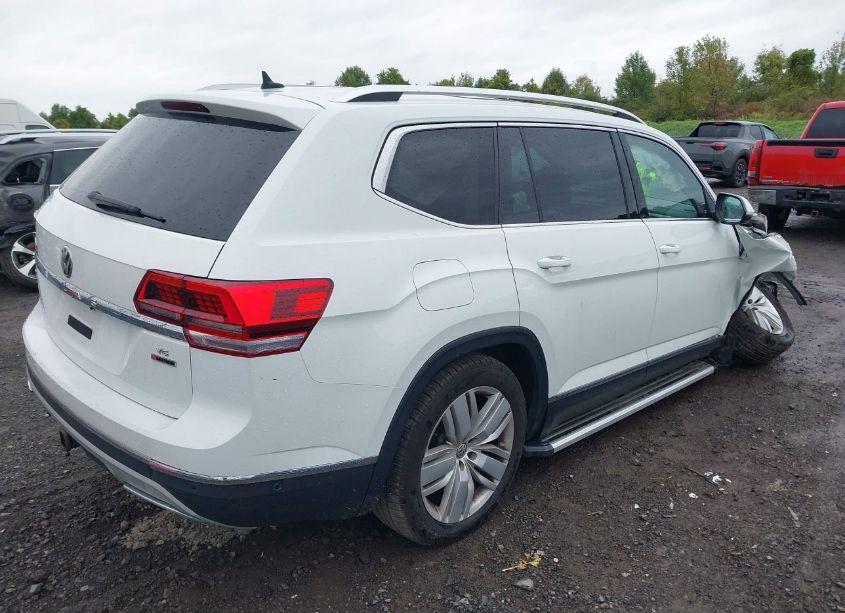 Photo 4 of 2018 Volkswagen Atlas 3.6L V6 SEL PREMIUM (VIN 1V2NR2CA7JC534185)