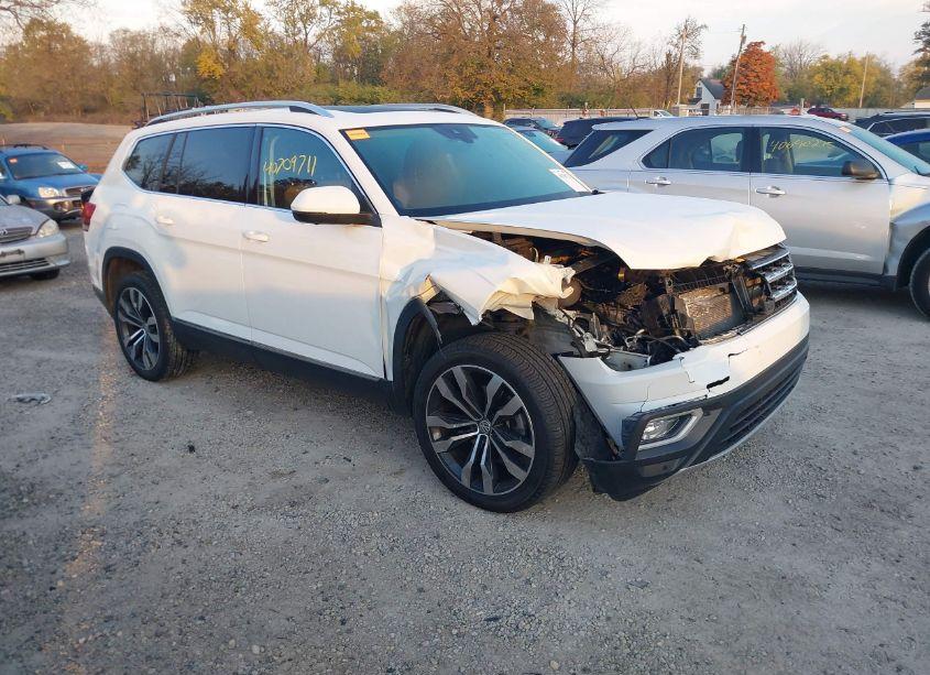 2019 Volkswagen Atlas 3.6L V6 SEL PREMIUM (VIN 1V2NR2CA7KC620744) main photo