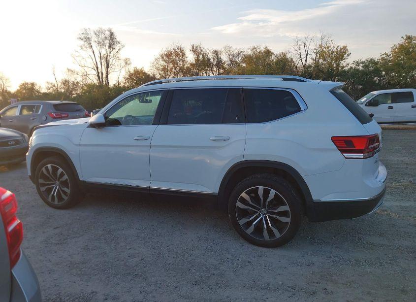 Photo 14 of 2019 Volkswagen Atlas 3.6L V6 SEL PREMIUM (VIN 1V2NR2CA7KC620744)