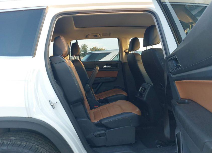 Photo 8 of 2019 Volkswagen Atlas 3.6L V6 SEL PREMIUM (VIN 1V2NR2CA7KC620744)