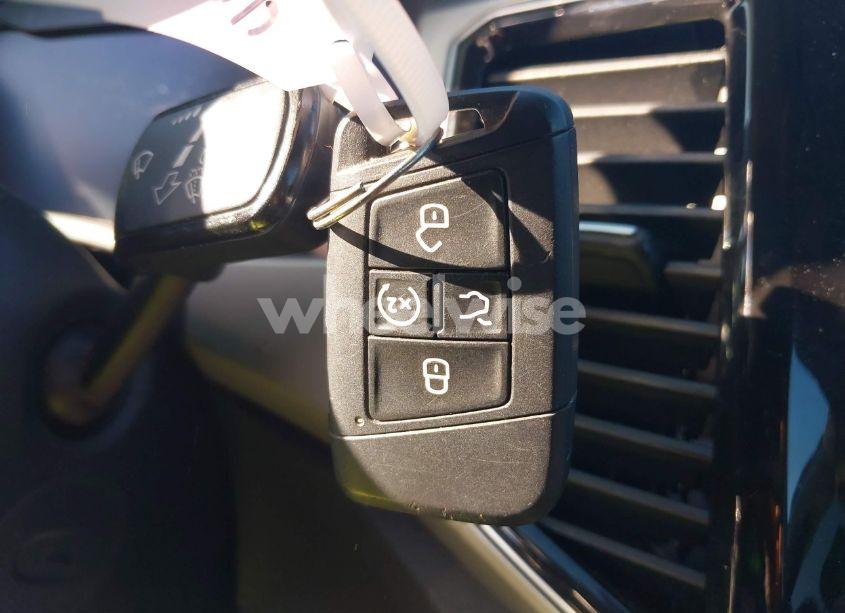 Photo 11 of 2018 Volkswagen Atlas 3.6L V6 SEL PREMIUM (VIN 1V2NR2CA9JC503746)