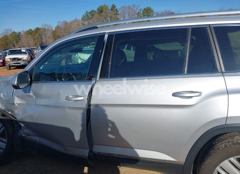 Photo 14 of 2018 Volkswagen Atlas 3.6L V6 SEL PREMIUM (VIN 1V2NR2CA9JC503746)