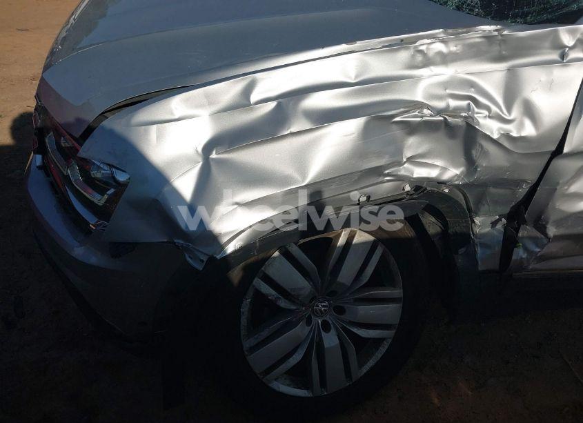 Photo 6 of 2018 Volkswagen Atlas 3.6L V6 SEL PREMIUM (VIN 1V2NR2CA9JC503746)