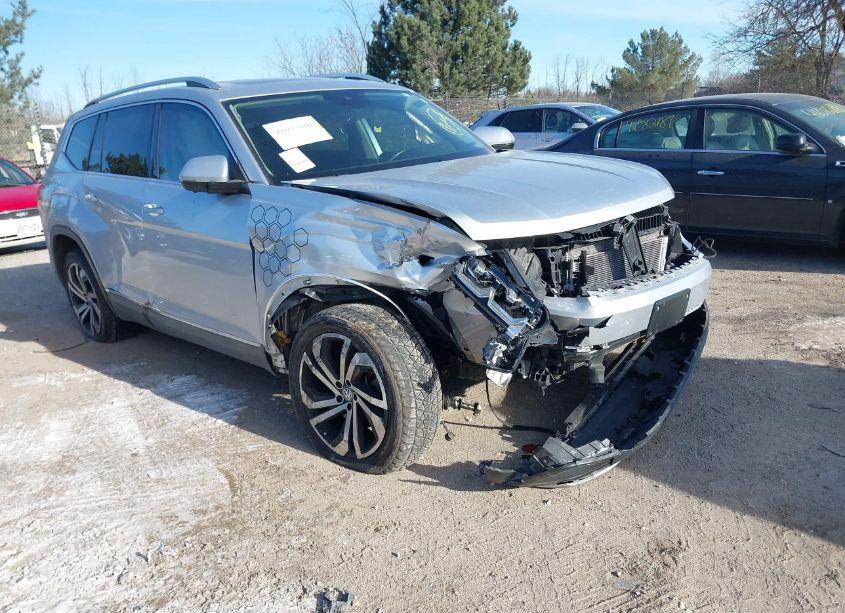 2018 Volkswagen Atlas 3.6L V6 SEL PREMIUM (VIN 1V2NR2CAXJC579248) main photo