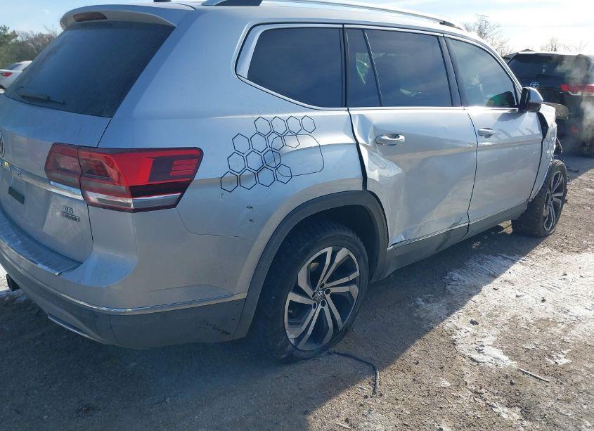 Photo 4 of 2018 Volkswagen Atlas 3.6L V6 SEL PREMIUM (VIN 1V2NR2CAXJC579248)