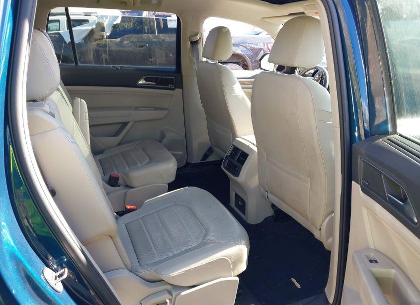 Photo 8 of 2019 Volkswagen Atlas 3.6L V6 SEL PREMIUM (VIN 1V2NR2CAXKC576013)